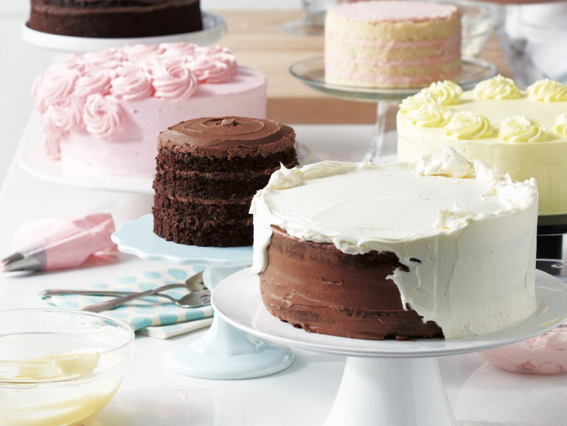 Pasta standlarında renkli pastalar - mükemmel pastayı yapmanın kuralları